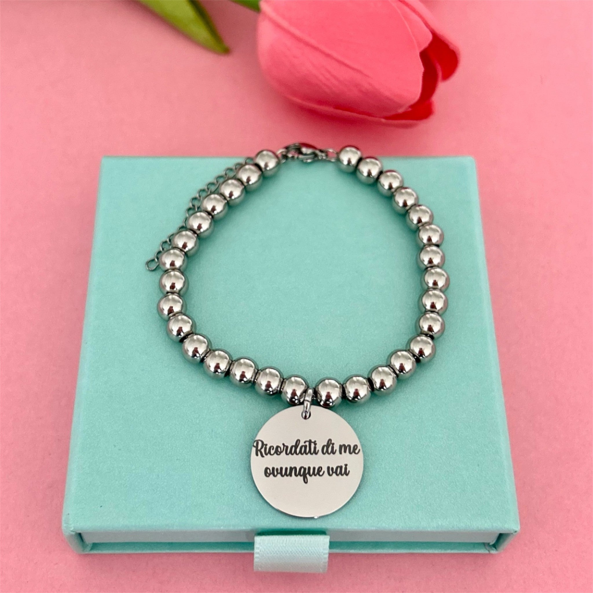 Bracelet with personalized engraving