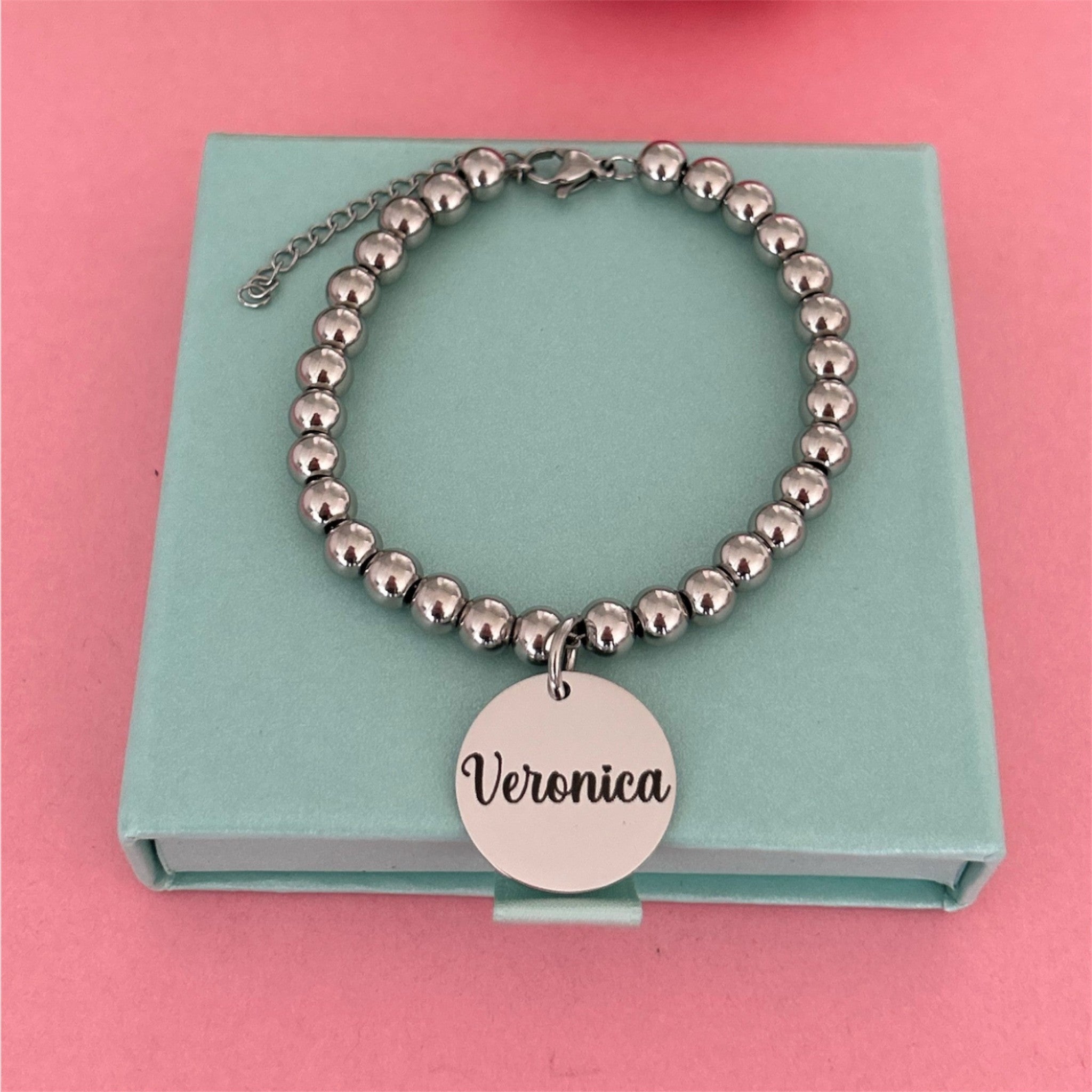 Bracelet with personalized engraving