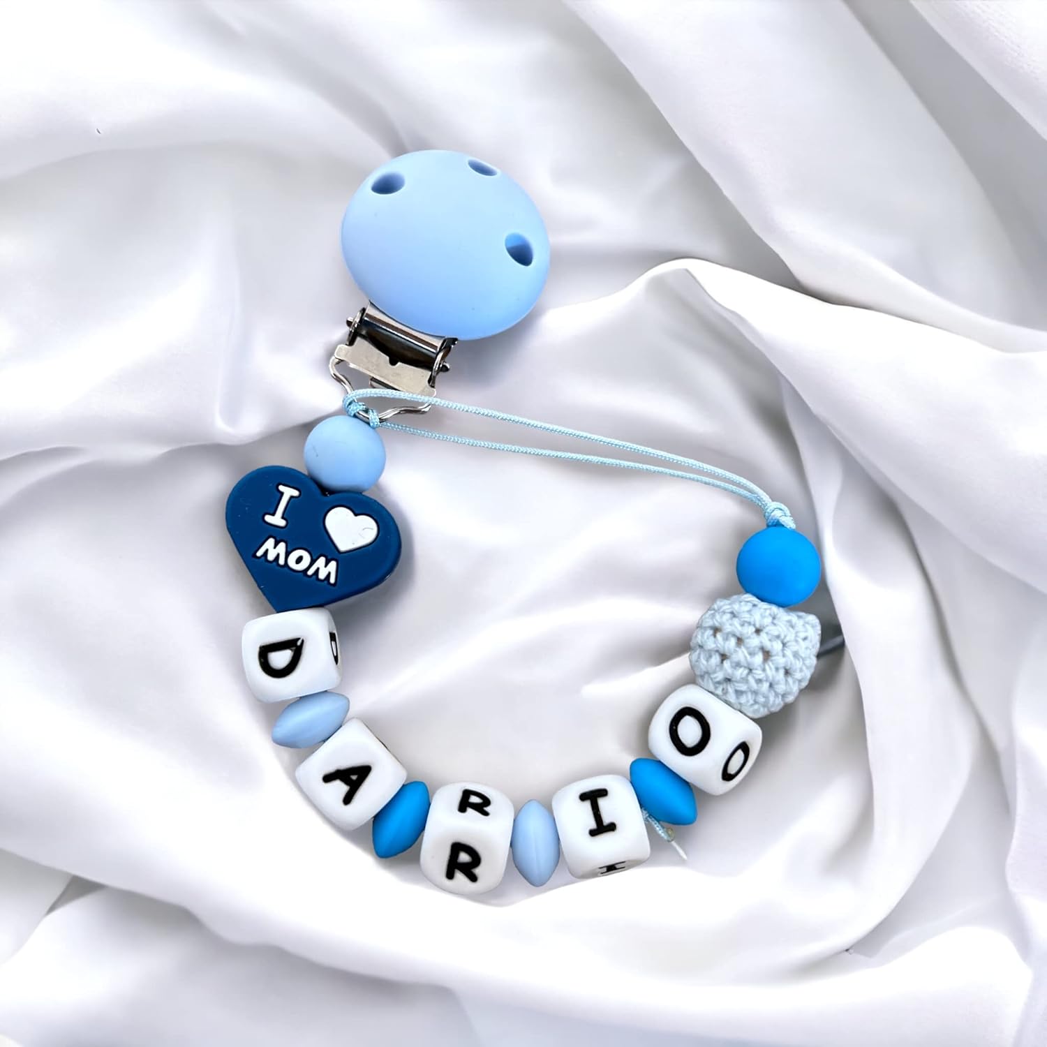 Pacifier Chain "I love mom, I love dad" 